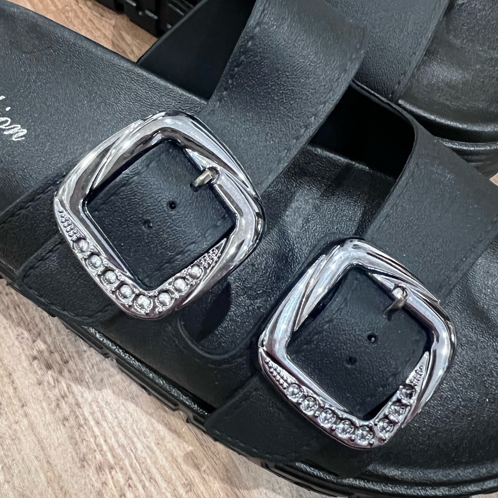 SANDALS WITH BUCKLES - Picture 2 of 4